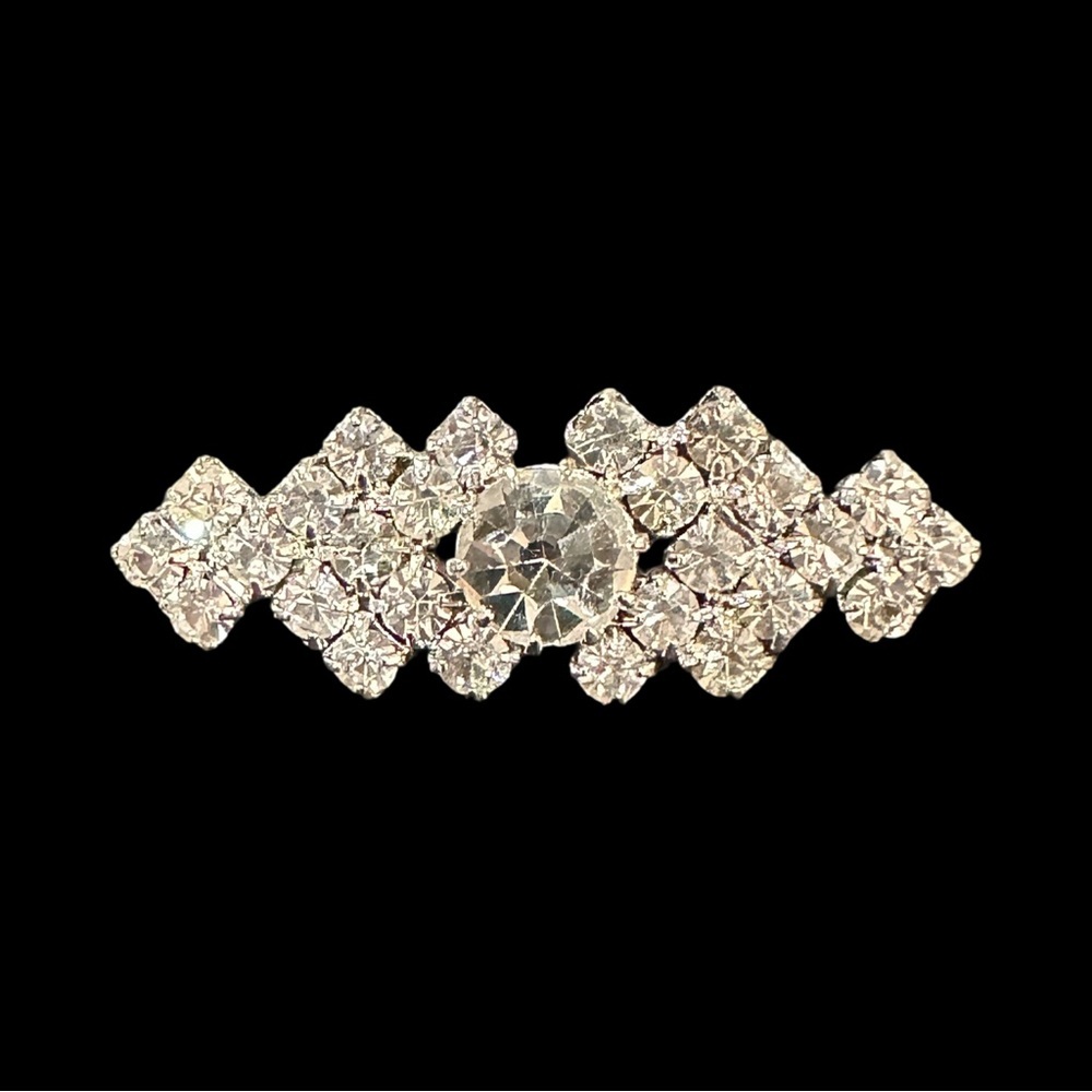 Vintage Elegant Silver Crystal Brooch